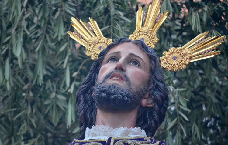 La hermandad de Jesús Nazareno celebra los cultos en honor al Señor Orando en el Huerto