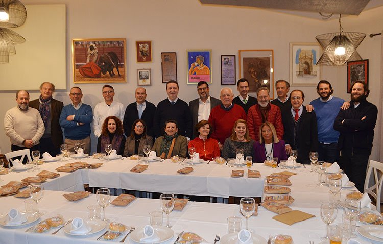 La asociación de campaneros de Utrera y la banda de la Vera-Cruz, Mostachones de Oro 2022