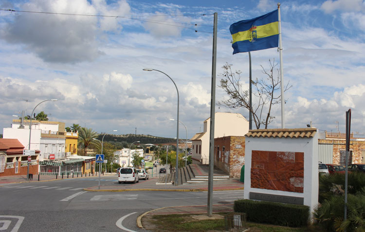 El alcalde de El Palmar de Troya asegura que los datos del INE sobre la renta «no reflejan la realidad social» del municipio