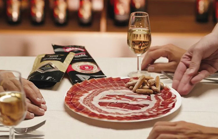 La felicitación más emotiva de la utrerana Panadería Obando en unas Navidades especiales