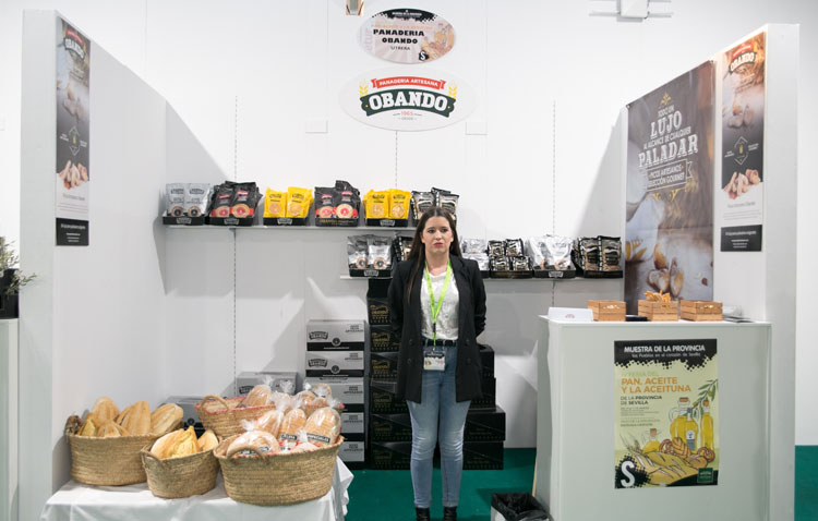 La empresa utrerana Panadería Obando, presente en la feria provincial del pan, el aceite y la aceituna