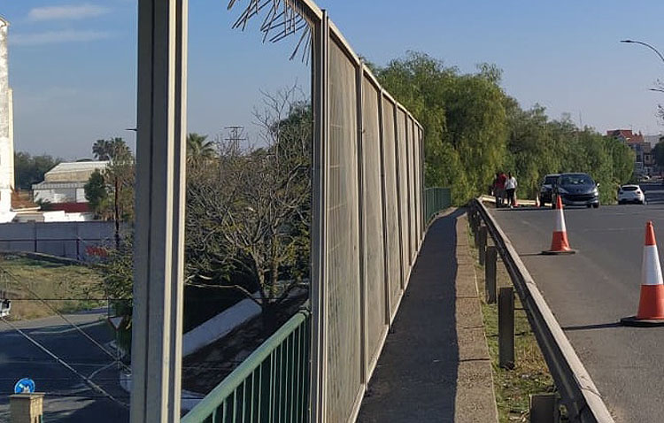La Formación Ciudadana Utrera Independiente lamenta que el Ayuntamiento «no elimine el riesgo» en el acceso al cementerio
