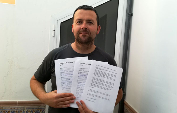 Una campaña de firmas revoluciona Utrera reclamando a la Junta un pediatra de guardia en el CHAR