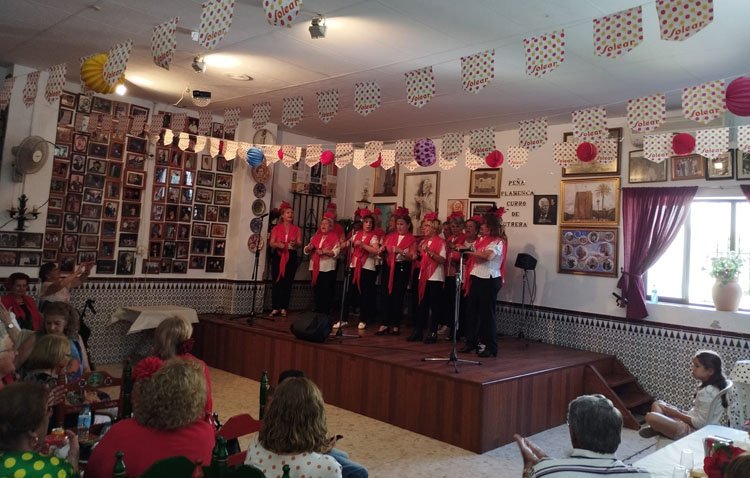 Una fiesta con rumbas, sevillanas y flamenco para celebrar la llegada de la primavera en la peña ‘Curro de Utrera’
