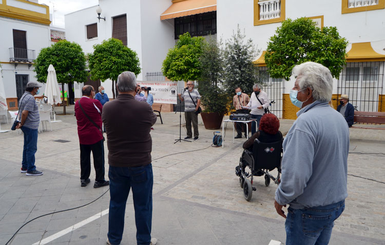 Utrera vuelve a salir después de un año a la calle a defender las pensiones