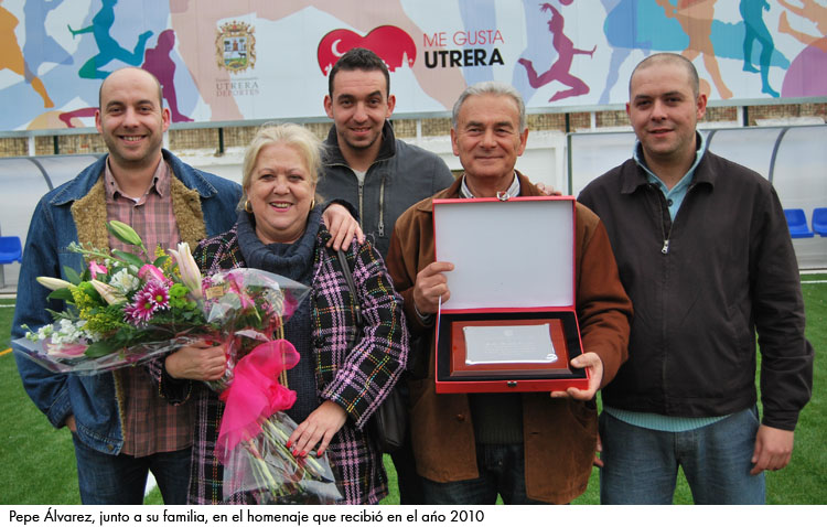 Homenaje conjunto de COPE Utrera (98.1 FM) y Uvitel TV al cronista deportivo Pepe Álvarez