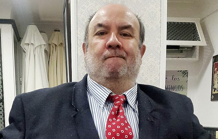 El conocido utrerano Pepe Ojeda, protagonista del ‘Pregón de vivencias’ de la hermandad de los Gitanos
