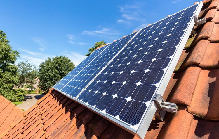 FCUI denuncia que Utrera es «uno de los municipios de la provincia que menos incentiva el uso de energías limpias»