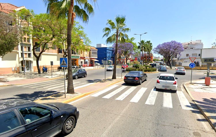 Detenidas dos personas por huir tras atropellar a las dos menores en la plaza de la Trianilla