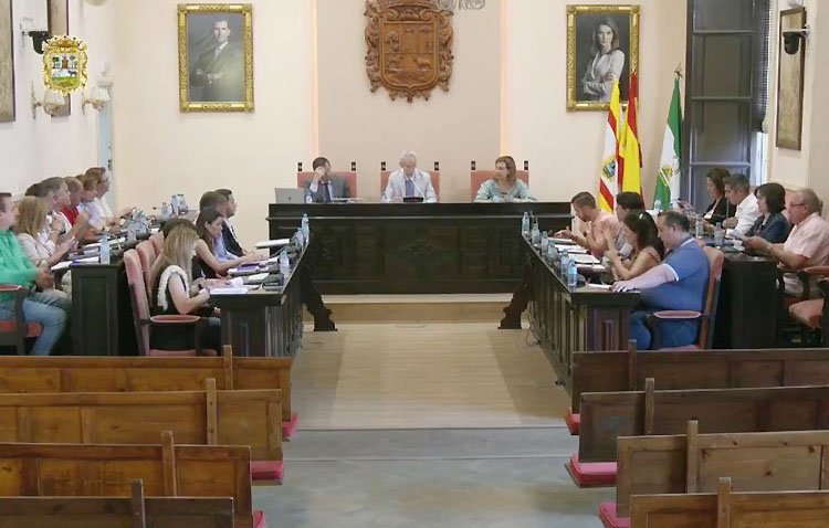 El PSOE acusa al PP de «intentar que se pague con dinero público la multa de un concejal que causó un accidente»
