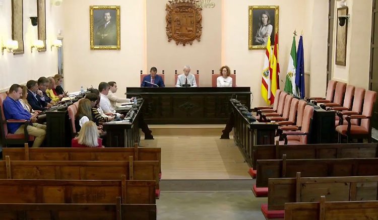El PSOE acusa a Francisco Jiménez de «poner el Ayuntamiento de Utrera al servicio del PP»