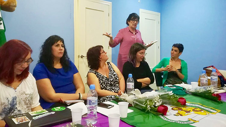 La candidata de Podemos en Utrera participa en un debate sobre feminismo de cara a las elecciones municipales