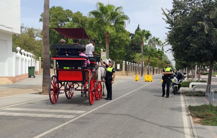 La Policía Local de Utrera pone en marcha una campaña de alcoholemia a los cocheros de caballos durante la feria