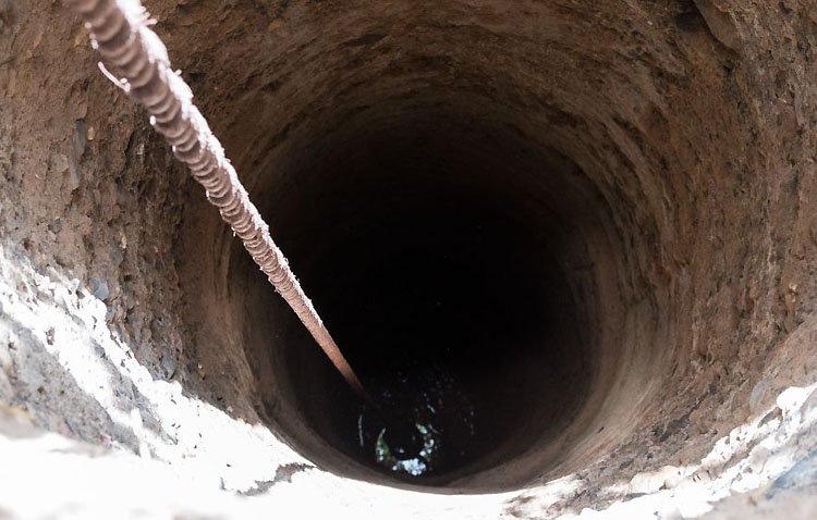 Juntos por Utrera propone que el Huesna lleve agua potable a las urbanizaciones irregulares debido a la sequía de los pozos
