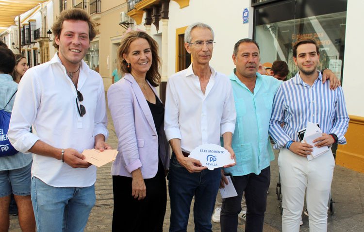 El PP pide en Utrera el apoyo a Núñez Feijóo para lograr «el cambio que España necesita»