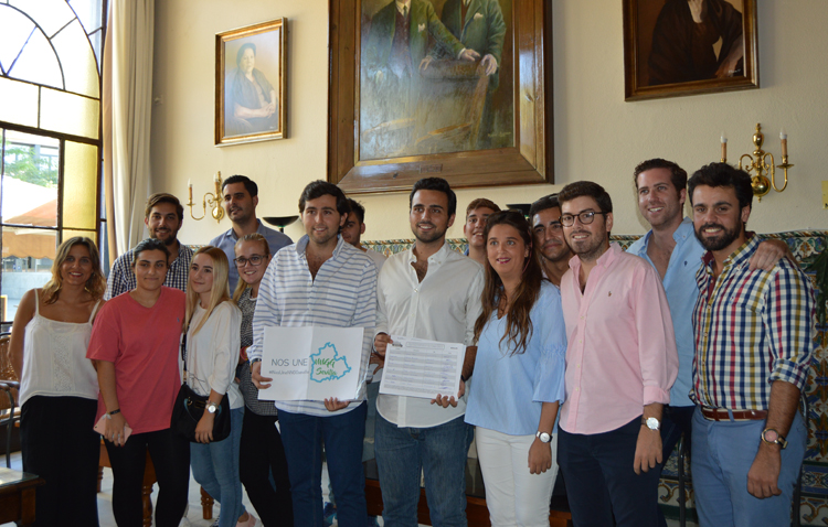 Pedro González recibe apoyos utreranos para su candidatura a liderar las Nuevas Generaciones del PP provincial