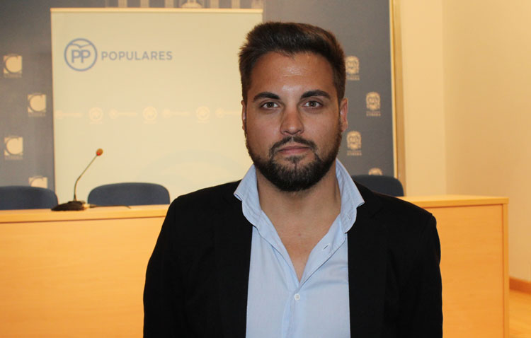 El candidato del PP a la alcaldía de Utrera, en la lista de la provincia de Sevilla al Senado