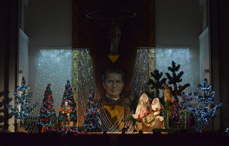 Todo listo en los Salesianos de Utrera para su tradicional pregón de Navidad