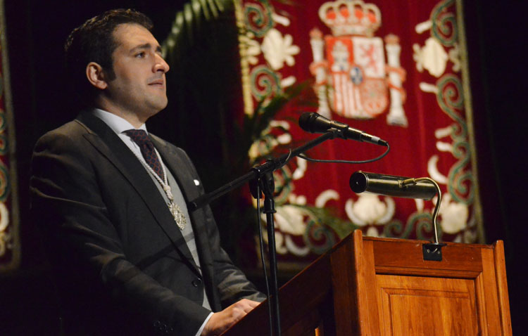 El «Padre Nuestro» protagoniza un pregón de la Semana Santa de Utrera muy cristiano (AUDIO E IMÁGENES)