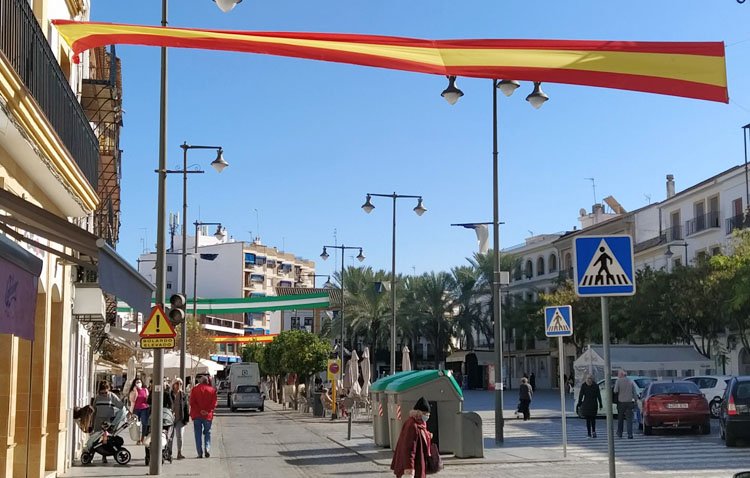 Utrera se engalana para la procesión extraordinaria de la Virgen de los Ángeles