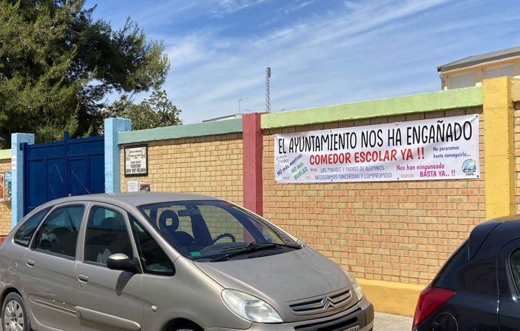 El PSOE pide al gobierno de Utrera la creación de un comedor en el colegio Juan Antonio Velasco