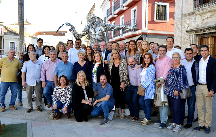 El PSOE da el pistoletazo a la campaña electoral con una reunión de 25 agrupaciones de la provincia en Utrera