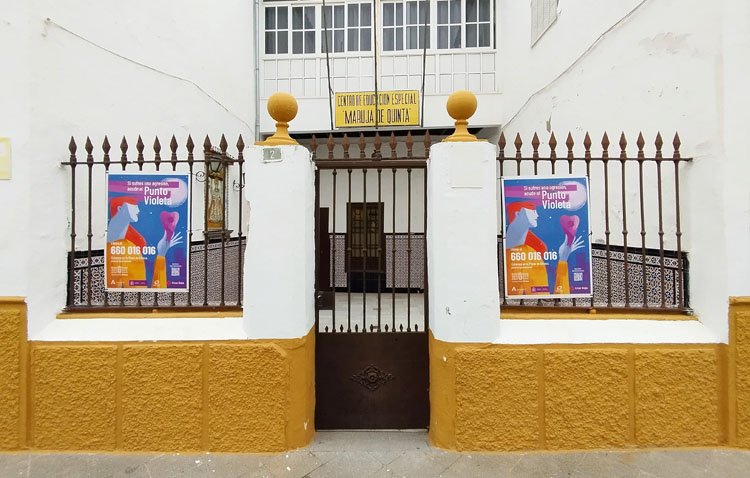 El Ayuntamiento de Utrera instala un ‘punto violeta’ contra las agresiones sexuales durante la Semana Santa