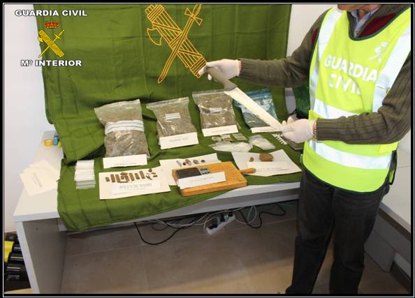 Cinco detenidos y dos puntos de venta de droga desarticulados en Utrera