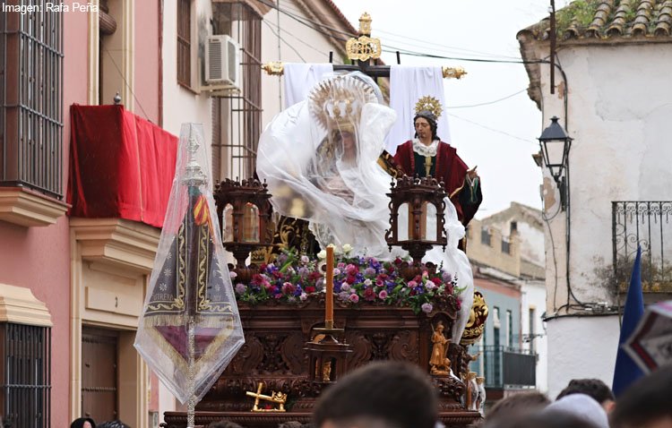 Utrera intentó disfrutar de un Domingo de Ramos marcado por el mal tiempo [GALERÍAS Y AUDIOS]