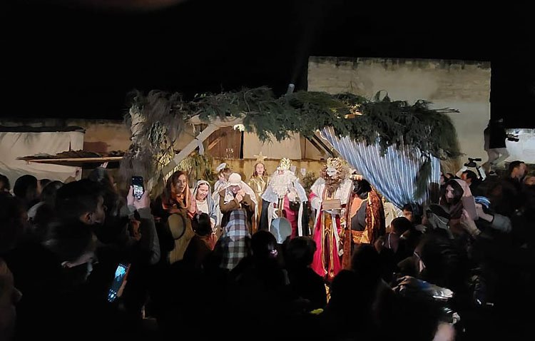La Quinta Angustia afronta el último fin de semana de su belén viviente en el castillo de Utrera