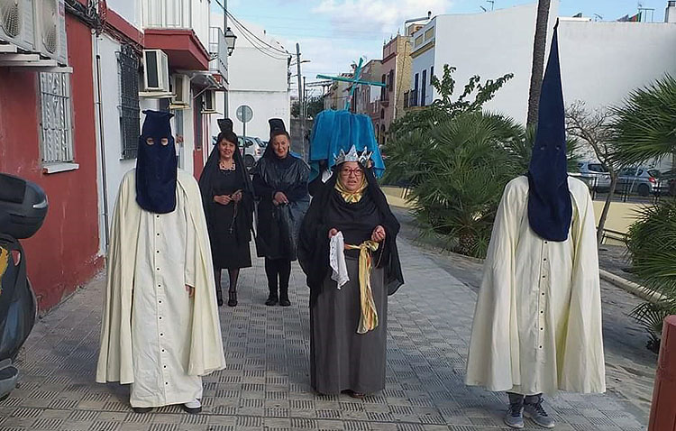 Más de 27.000 euros de multa por saltarse el estado de alarma y simular una procesión en La Fontanilla
