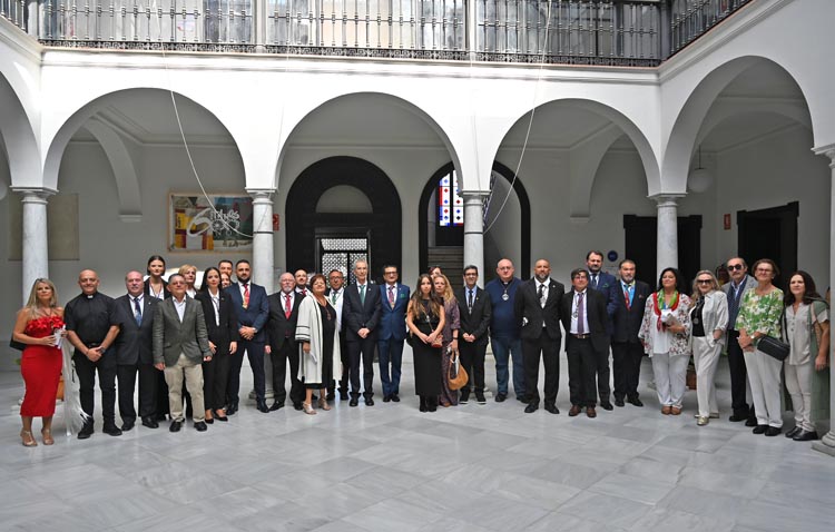 Arranca en Utrera el II Congreso Nacional de las hermandades de los Gitanos de España con la recepción de los participantes en el ayuntamiento (GALERÍA DE IMÁGENES)