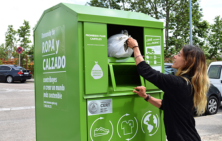 Crece un 11% el reciclaje de textil usado con fin social en Utrera hasta rozar las 139 toneladas
