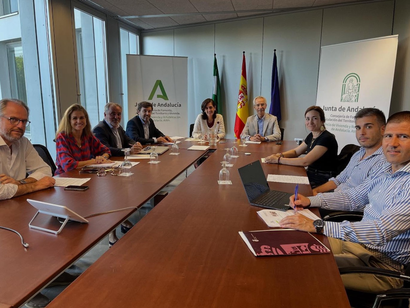 Ayuntamiento y AVRA reunidos para ultimar asuntos en materia de vivienda en Utrera