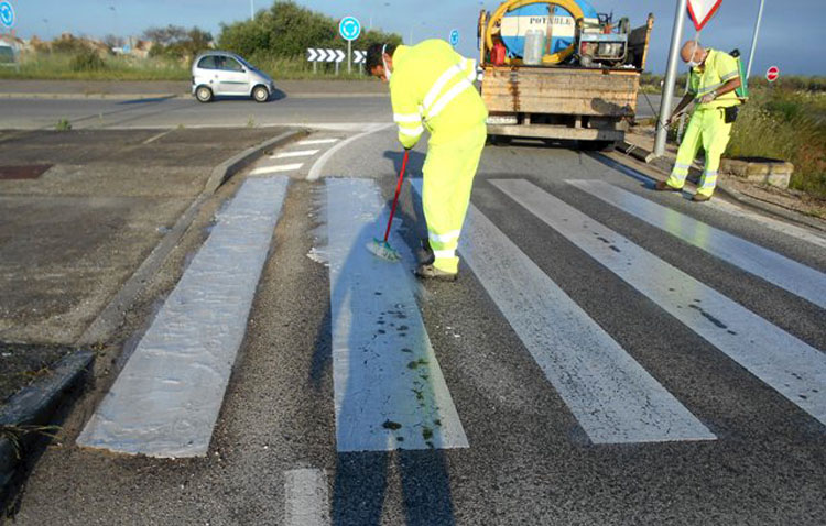 La Junta de Andalucía acomete mejoras en la ronde norte de Utrera aprovechando el descenso de tráfico