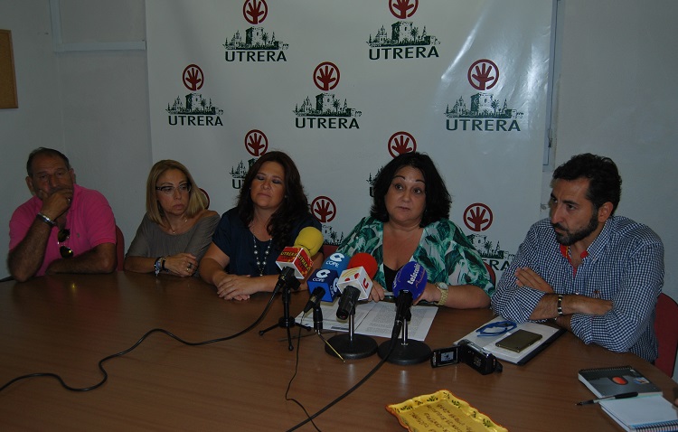 rueda-prensa-pa-partido-andalucista-utrera-carmela-navarro-vacaciones