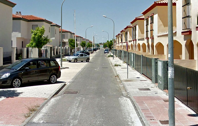 La falta de aparcamientos en superficie impide la instalación de vados en Vistalegre, La Coduva y Los Ruedos de Consolación
