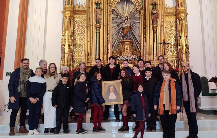 La parroquia de San José recibe un cuadro y una reliquia de la beata Ana María Janer