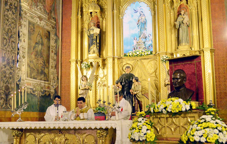 San Juan Pablo II llega a Utrera para recibir culto en los Salesianos