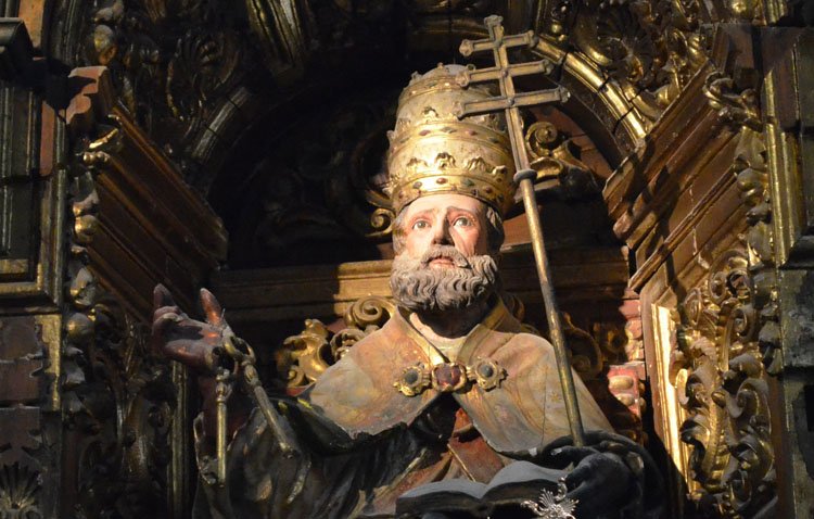 La hermandad de los Aceituneros celebra los cultos en honor a San Pedro