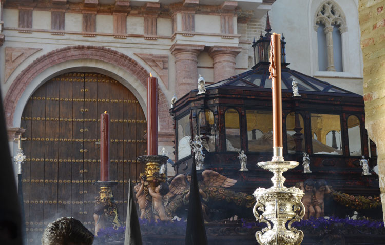 Dos estaciones de penitencia virtual con el rezo del vía crucis para el Viernes Santo y el Sábado Santo en la Vera-Cruz
