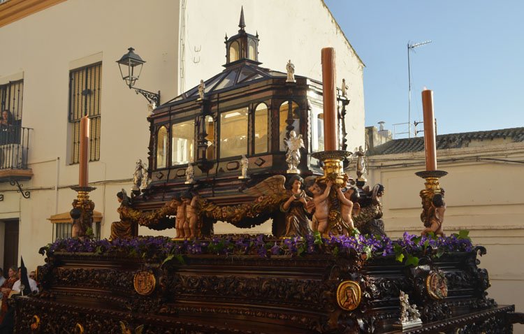 La procesión del Santo Entierro pone el broche de oro a una Semana Santa inolvidable [GALERÍA FOTOGRÁFICA Y AUDIO]