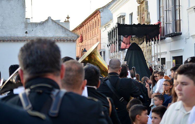 El Santo Entierro pone el cierre este sábado a las estaciones de penitencia de la Semana Santa de Utrera