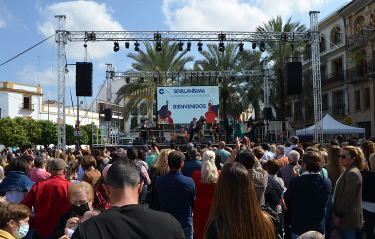 Una docena de artistas inundarán de compás la plaza del Altozano con la gala ‘Sevillanísima’