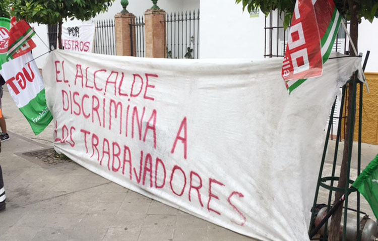 Los sindicatos vuelven a salir a la calle para reclamar a Villalobos que dé marcha atrás a su «reforma laboral»