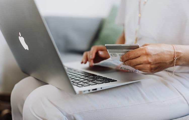 Los riesgos de usar tarjetas ‘revolving’ en las compras