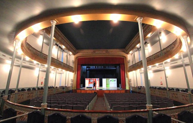 La concejalía de Cultura anima a regalar estas Navidades entradas para los espectáculos del teatro de Utrera
