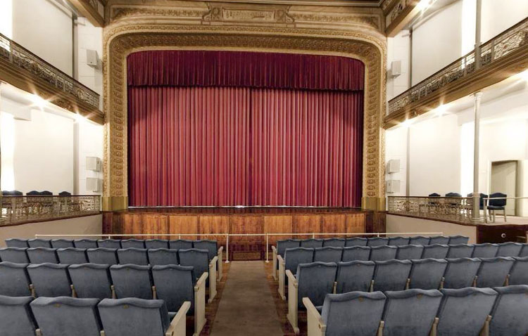 Habilitado un correo electrónico para solicitar la devolución de las entradas de los eventos cancelados en el teatro de Utrera