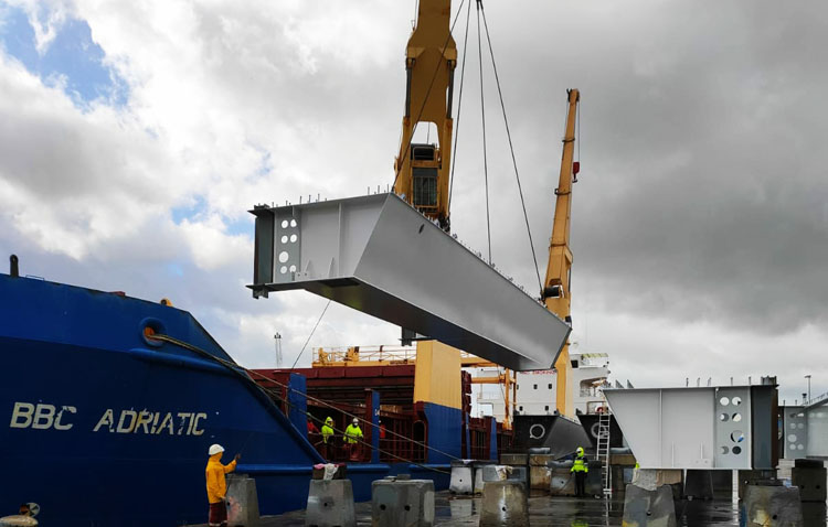 Tecade embarca los últimos tramos del viaducto ferroviario para un puente en Suecia