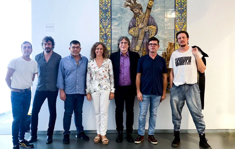 El utrerano Tomás de Perrate, en el original espectáculo de clausura de la Bienal de Flamenco de Sevilla